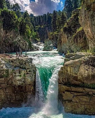 Srinagar Tour and Travel