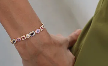 minimal gold bracelet